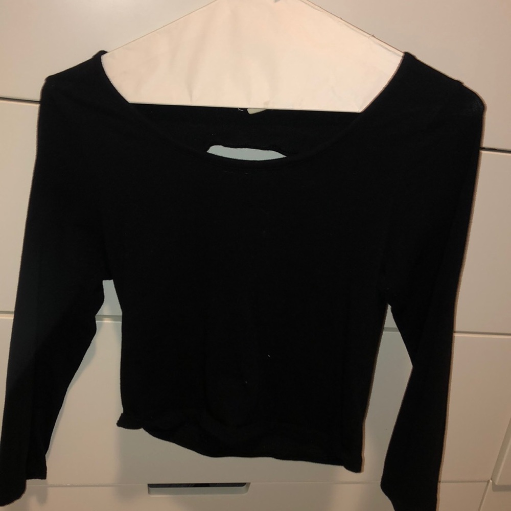 Crop Top Mid-sleeve Open Back.